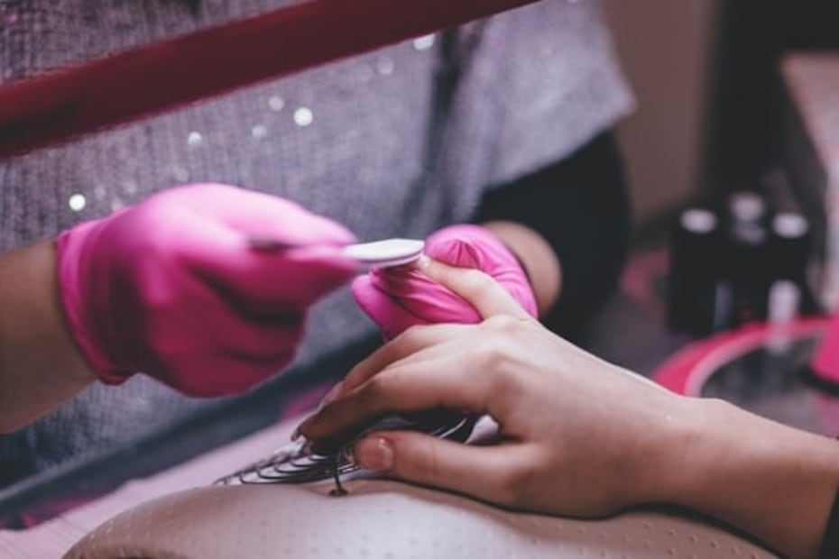 Uñas elegantes para lucir este fin de año 2022