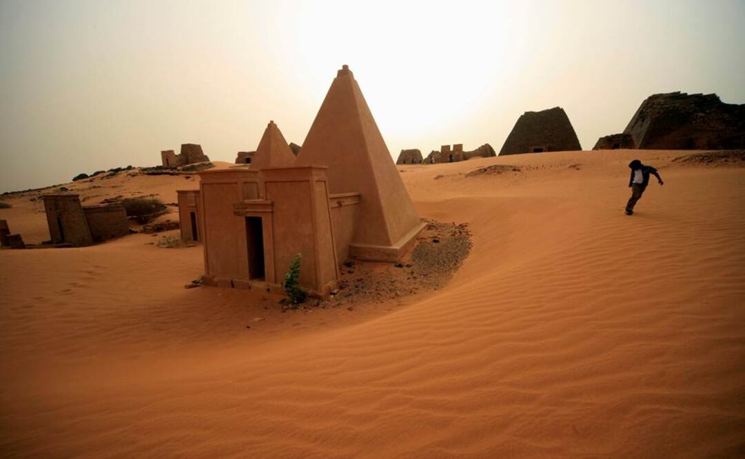 Estas edificaciones dan continuidad a la tradición faraónica de construir pirámides para encapsular las tumbas de gobernantes. FOTO: Reuters