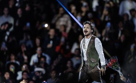 Christian Nodal canta clásicos en la Plaza de toros; “los amo un chingo Ciudad de México”