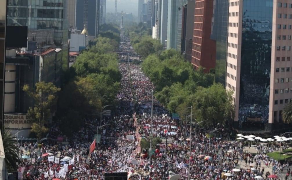 Minuto a minuto de marcha de AMLO en la CDMX