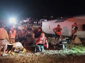 Fatal volcadura de autobús en carretera Matehuala; dos muertos y 17 heridos tras accidente