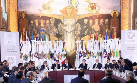 Diálogo, vía para resolver conflicto magisterial: Conago