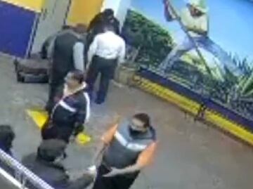 La Polar: Al menos 20 personas atestiguaron cómo empleados sacaron cuerpo del restaurante