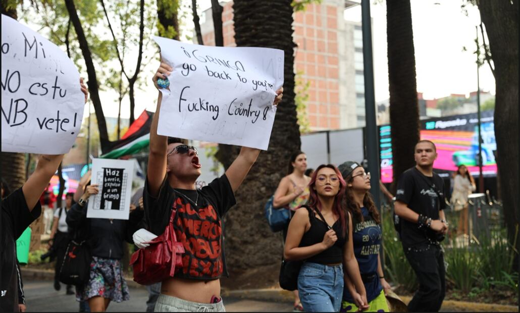 Primera Protesta Anti-Gentrificación CDMX en calles de la colonia Hipódromo, alcaldía Cuauhtémoc, terminó con violencia y vandalismo, el viernes 4 de julio de 2025. Foto: Fernanda Zamora/EL UNIVERSAL