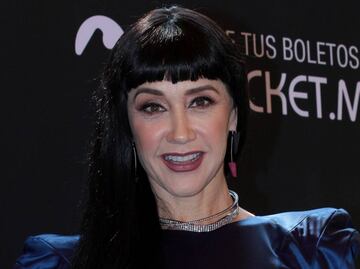 Susana Zabaleta se enoja y corre a persona que estaba hablando durante su concierto