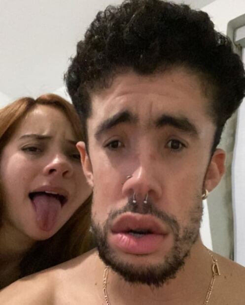 Ella es Gabriela Berlingeri, la novia de Bad Bunny que atrajo miradas en los Billboard