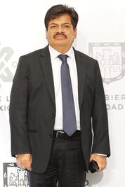 Se le calienta la plaza al alcalde de GAM