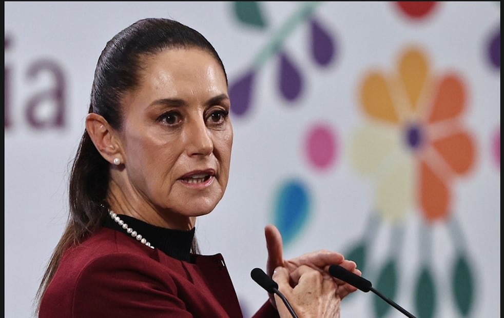 La presidenta de México, Claudia Sheinbaum Pardo, lamentó el asesinato de 10 personas ayer por la noche en Irapuato, Guanajuato, y afirmó que ya se está investigando. Foto: Berenice Fregoso/EL UNIVERSAL