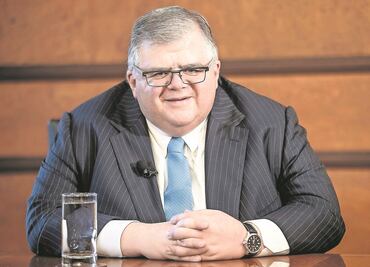 Carstens sobre inflación: manejo de política económica, como pilotar un avión a un lugar seguro