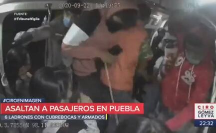 Video. Asaltan ¡seis! a una combi, en Puebla