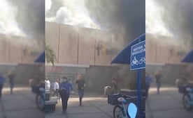 Incendio en plaza comercial Fiesta de Los Mochis genera pánico; 20 personas son atendidas por intoxicación y crisis nerviosa