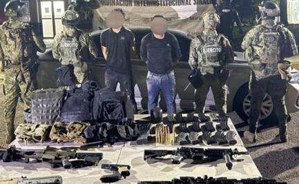 Detienen a dos hombres armados, tras persecución con elementos federales y estatales en Sinaloa; aseguran arsenal