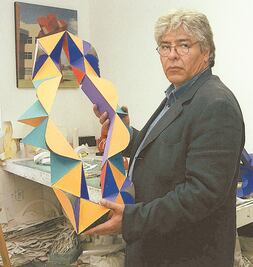 Escultor Sebastián fue vigilado por el Estado mexicano