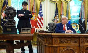 Trump advierte que EU estaría "en peligro" sin sus aranceles; celebra que tribunal decidiera mantenerlos