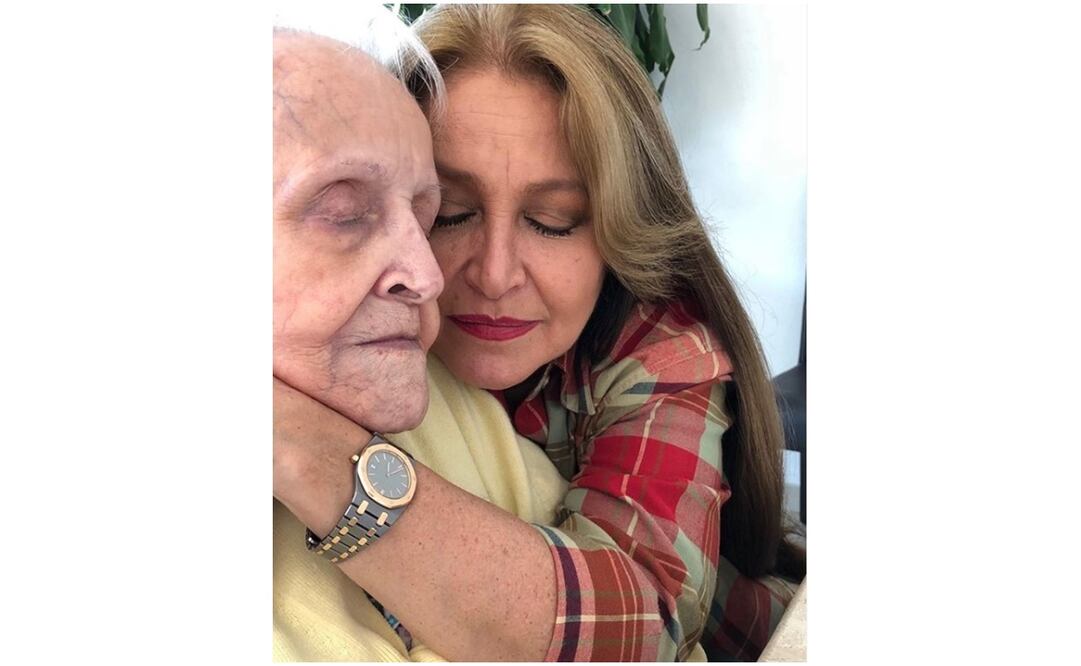 Daniela Romo y doña Teresa Corona. Foto: Instagram