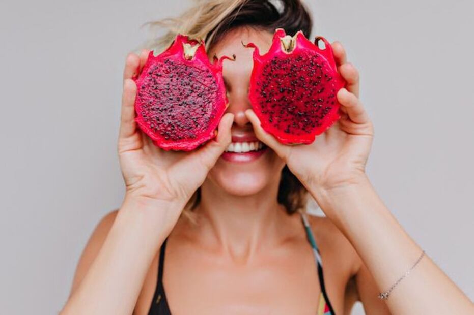 Si buscas una solución natural para cuidar tu piel, la pitahaya es tu mejor opción. Fuente: Freepik.