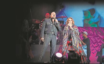 Pepe Aguilar celebra el gol y a los papás 