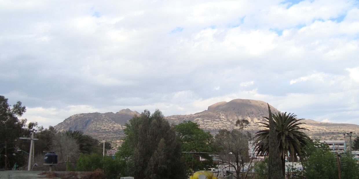 Volcán Tecuauhtzin (izquierda). Foto: Yavidaxiu / mexicocity.cdmx.gob.mx