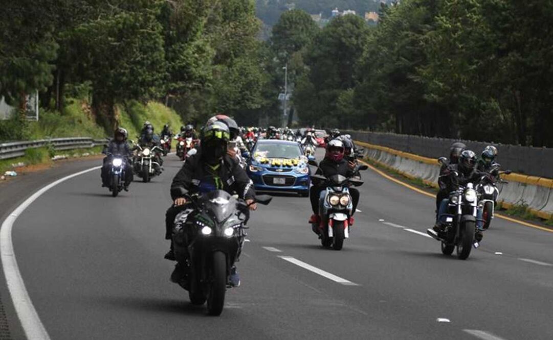 La presencia de los motociclistas y los cortes a la circulación molestaron a algunos automovilistas. Fotos: Carlos Mejía.