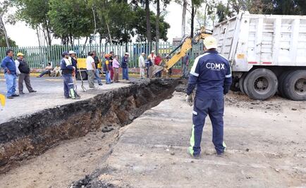 Se abre socavón de 12 metros de largo en Eduardo Molina