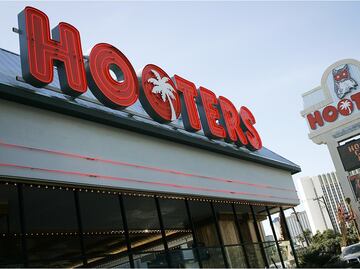 Hooters se declara en bancarrota; presenta solicitud de protección en el tribunal de Texas