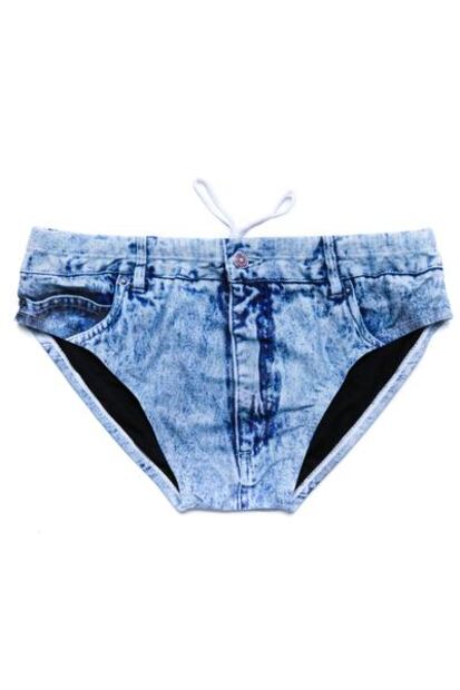 Este traje de baño con print de mezclilla es lo más feo de la temporada