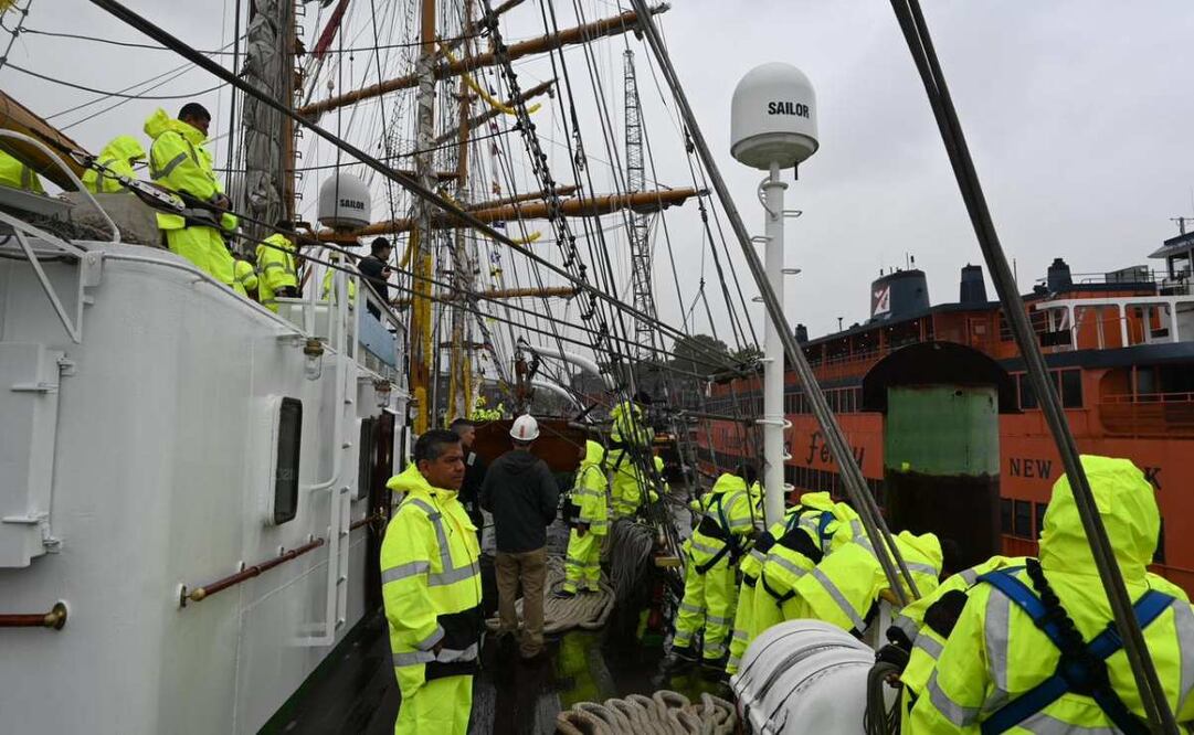 Buque Escuela Cuauhtémoc reanuda sus operaciones tras choque en puente de Brooklyn. Foto: Especial