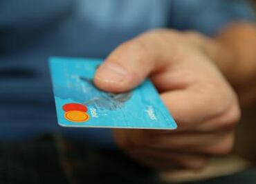 Tarjetas de crédito, con las tasas más altas en cuatro años