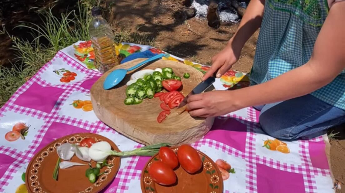 De rodillas y al lado del río: Un práctico guisado de pollo