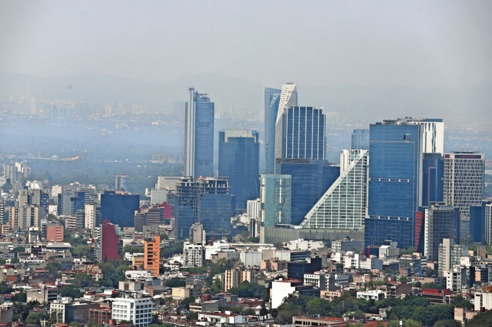 El Gobierno capitalino busca tener un pronóstico de la calidad del aire con un día de anticipación, para tomar medidas preventivas. / BERENICE FREGOSO. EL UNIVERSAL