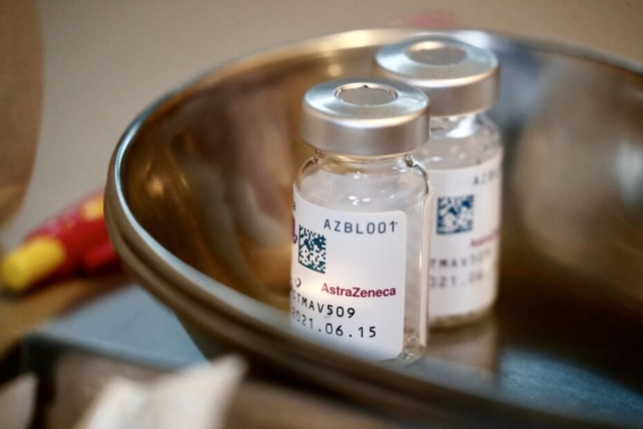 Vacunas AstraZeneca y Johnson & Johnson, ¿qué produce los coágulos sanguíneos?