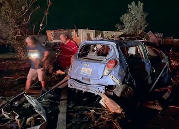VIDEO: Sistema de tornados deja al menos 21 muertos en el centro de Estados Unidos; fallecen 14 en Kentucky