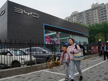 BYD supera en facturación a Tesla; el gigante chino de autos eléctricos registra ingresos por 28.240 mdd