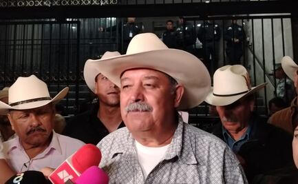 Tras reunión con Segob, transportistas mantendrán bloqueos al no alcanzar acuerdos; "no hay sensibilidad del gobierno", acusan