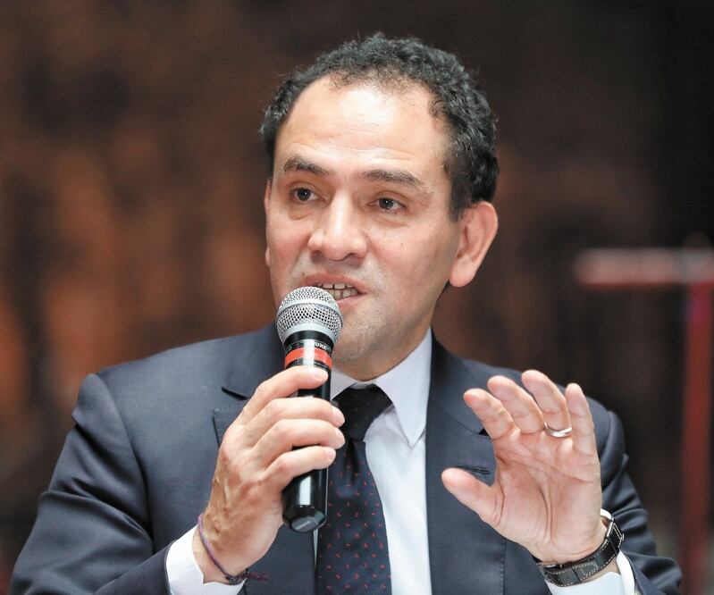 Arturo Herrera, secretario de Hacienda, explicó que el IEPS tiene un estímulo que se aplica en función del incremento o la reducción del precio del petróleo que se utiliza como referencia. SÁSHENKA GUTIÉRREZ. EFE