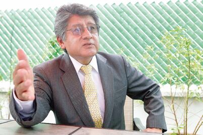 Renunciarán diputados del PRD al seguro médico