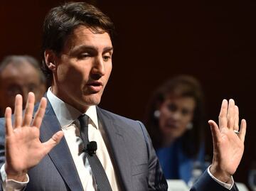 Canadá anuncia represalias tras anuncio de EU; incluye aranceles a whisky y jugos de naranja