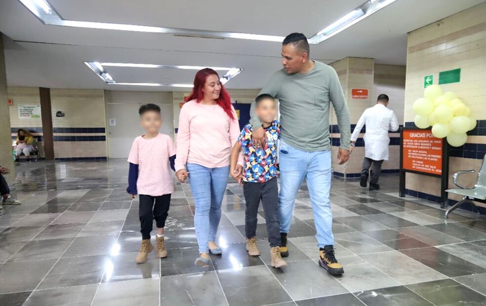 La doctora Gutiérrez Rivera, encargada de la Clínica de Leucemias y Trasplante de Oncología del Hospital de Pediatría del CMN Siglo XXI, destacó que desde la llegada del menor, se realizó un diagnóstico integral de su estado de salud, que incluyó aspirado de médula ósea y el inicio de protocolo de quimioterapia hasta lograr un resultado positivo. Foto: especial
