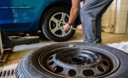 La presión a la que debe ir inflada la llanta de refacción