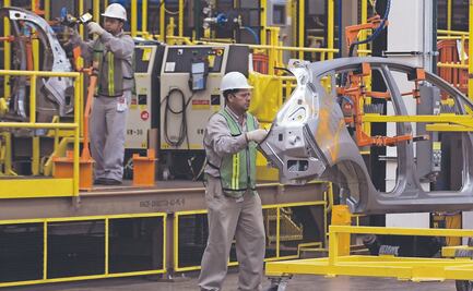 Producción automotriz cae 9% en abril; exportación de automóviles disminuye 11%