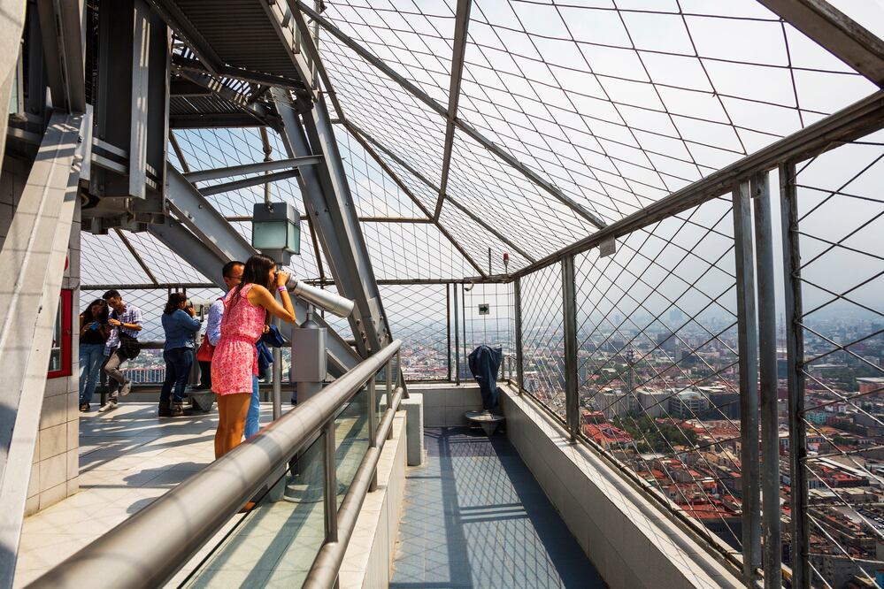 Uno de los lugares donde puedes disfrutar del desfile es en la Torre Latinoamericana / Foto: Alan Carranza 
