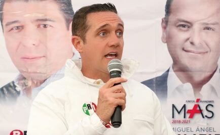 "Fuera el PRI, fuera el PRI", gritan a Adrián Rubalcava en la UAM Cuajimalpa