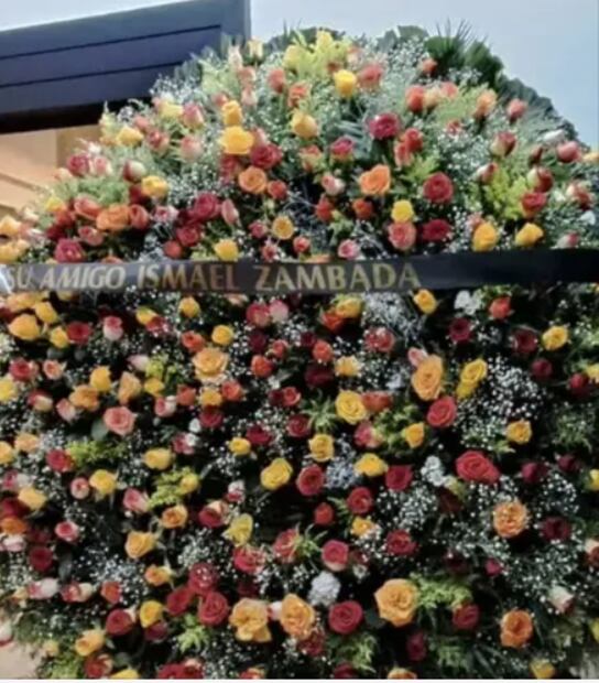 Este fue el arreglo que envió el narcotraficante al funeral de "La Gilbertona". Foto: Redes sociales