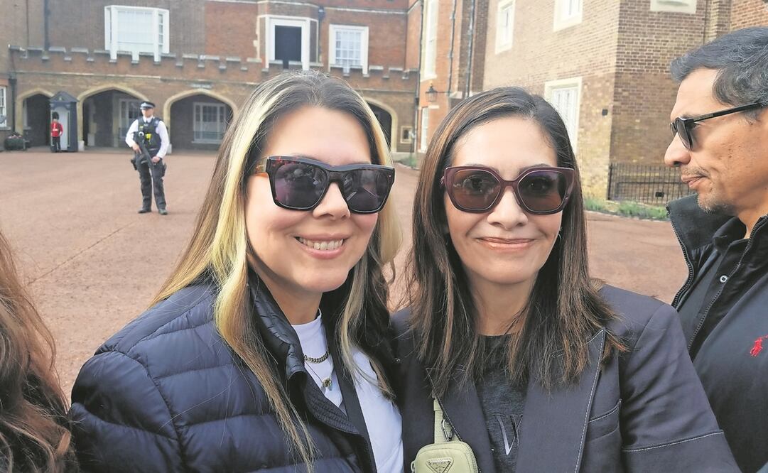 Las mexicanas Gloria Martínez y Bertha Mancilla estuvieron en primera fila de una explanada ocupada por la Guardia del Rey.