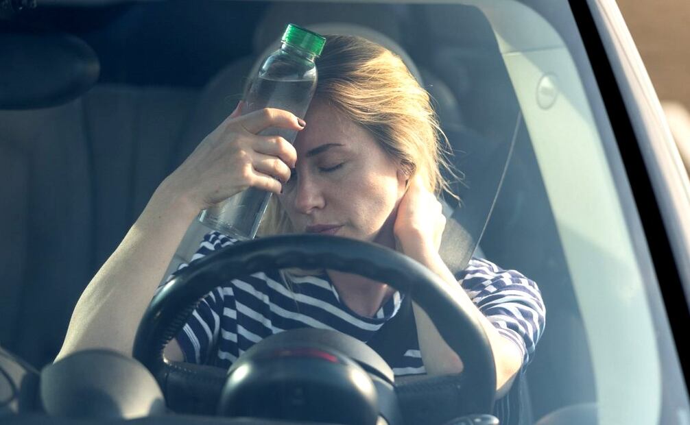 Calor en el auto. Foto: Freepik