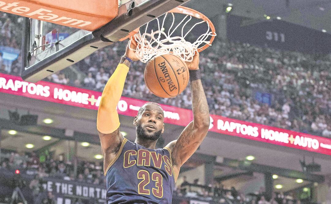 “The King” se volvió a lucir y encestó 27 puntos a Toronto (NICK TURCHIARO. USA TODAY SPORTS)