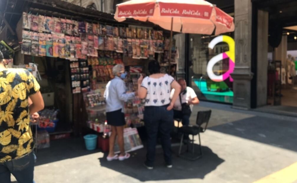 Fumadores se rehúsan a mantener el Centro Histórico libre de humo de tabaco