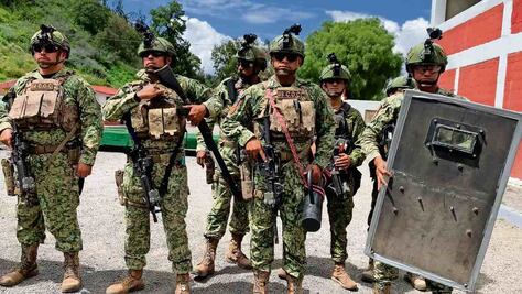 Buscan elevar penas por falsificar uniformes militares