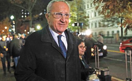 Who is jealous of Jesús Seade?