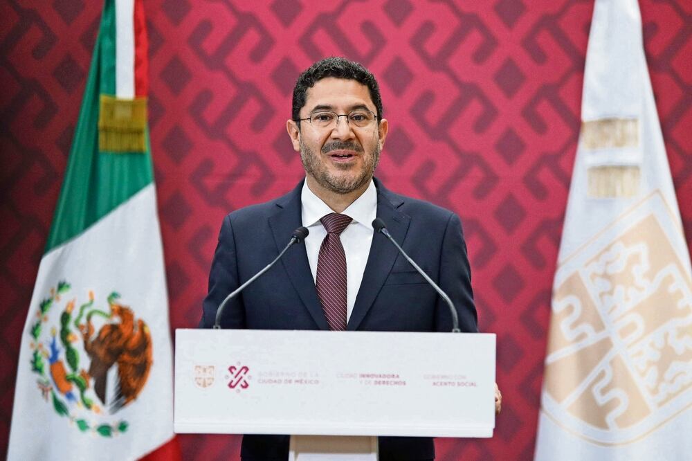 La regulación de apps de hospedaje es innovadora y será referencia para otros estados: Batres. Foto: Especial